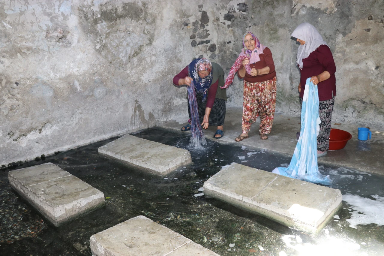 Turkish village keeps ancient Roman bathhouse tradition alive