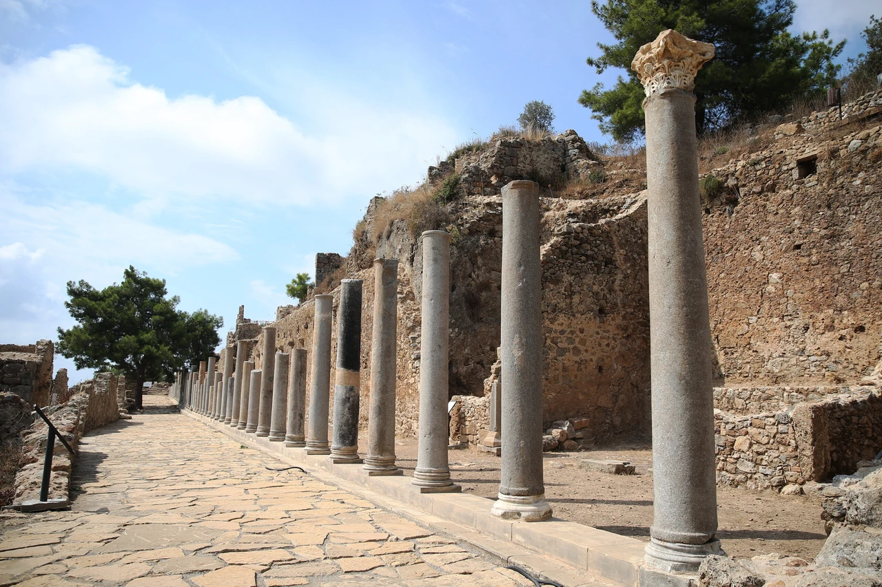 2,000-year-old columns in Türkiye's ancient city of Syedra re-erected