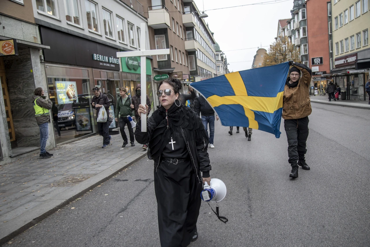 Anti-Islamic demonstration led by Jade Sandberg held in Sweden's Linkoping