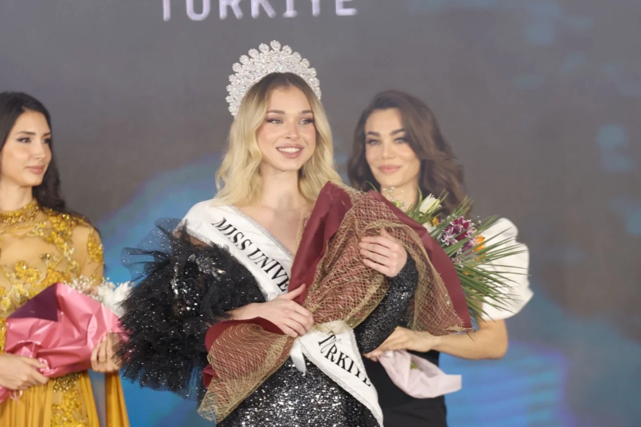 Ayliz Duman wins Miss Universe Türkiye