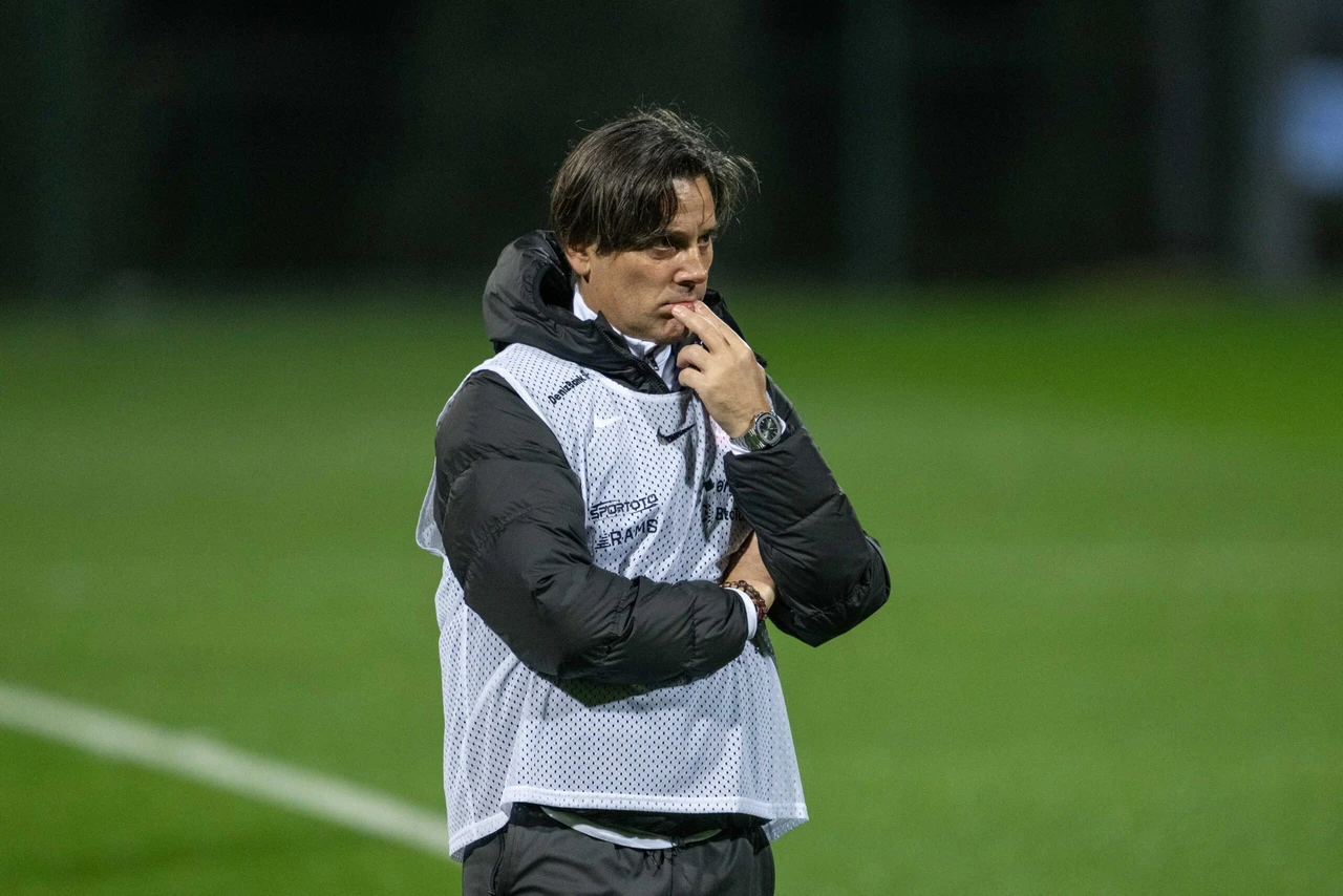 Roma eyes Türkiye's national team coach Vincenzo Montella 2 Roma eyes Türkiye's national team coach Vincenzo Montella