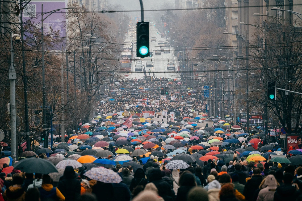 Protesting Serbians