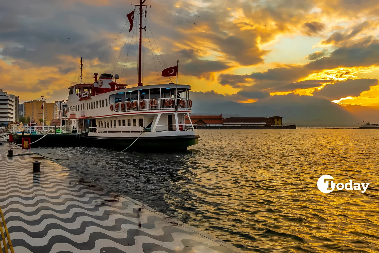 The black-and-white mosaics of Izmir’s Kordon, a signature part of the city’s waterfront