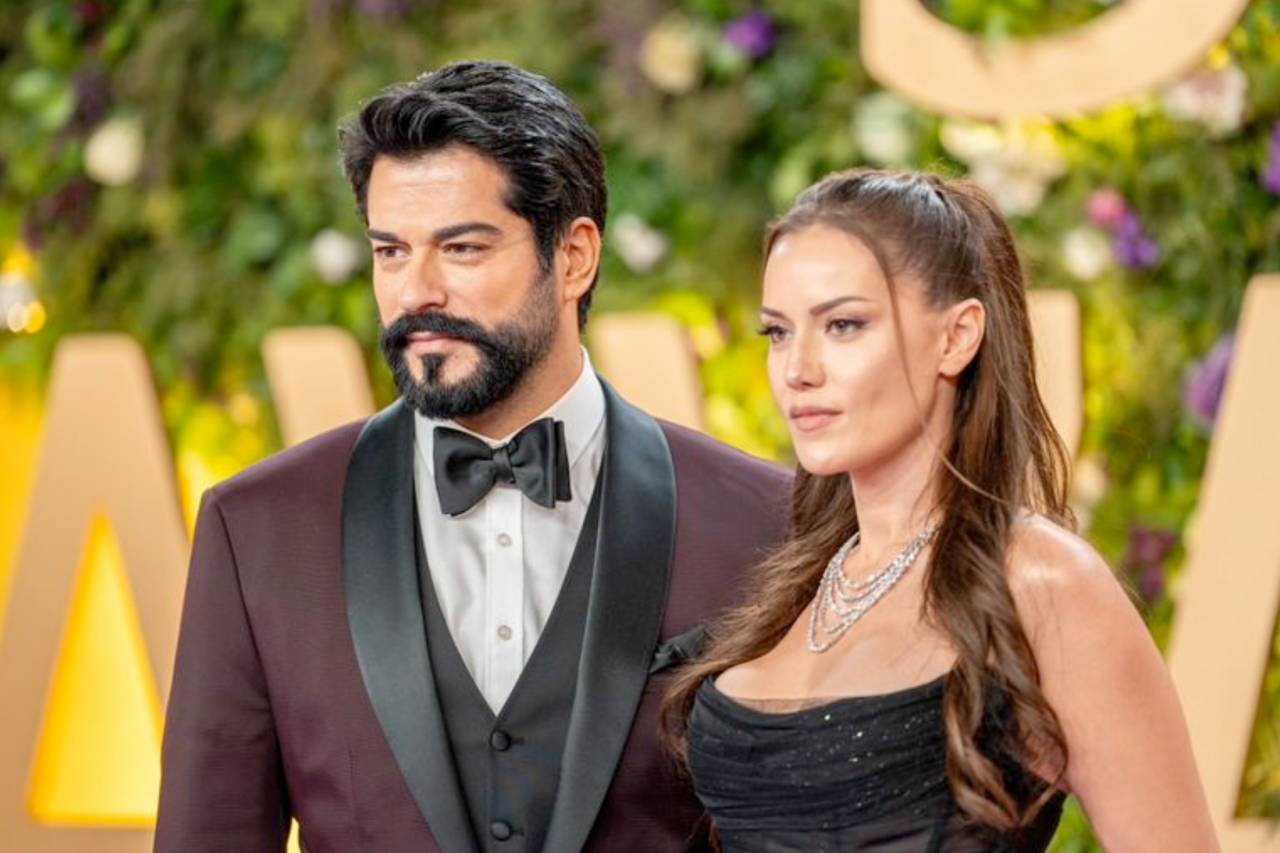 Fahriye Evcen and Burak Ozcivit attend the Joy Awards