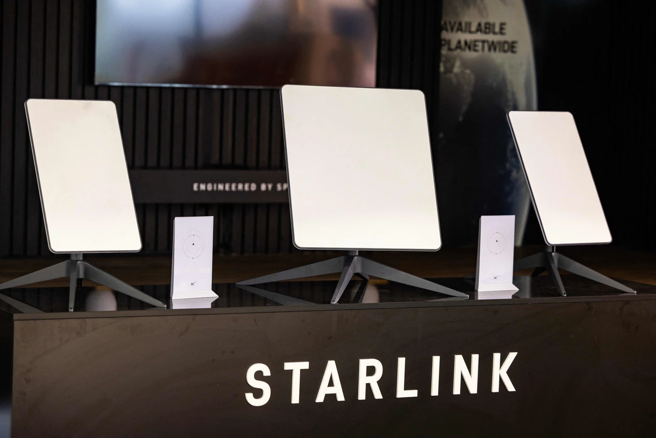 Starlink satellite antennas