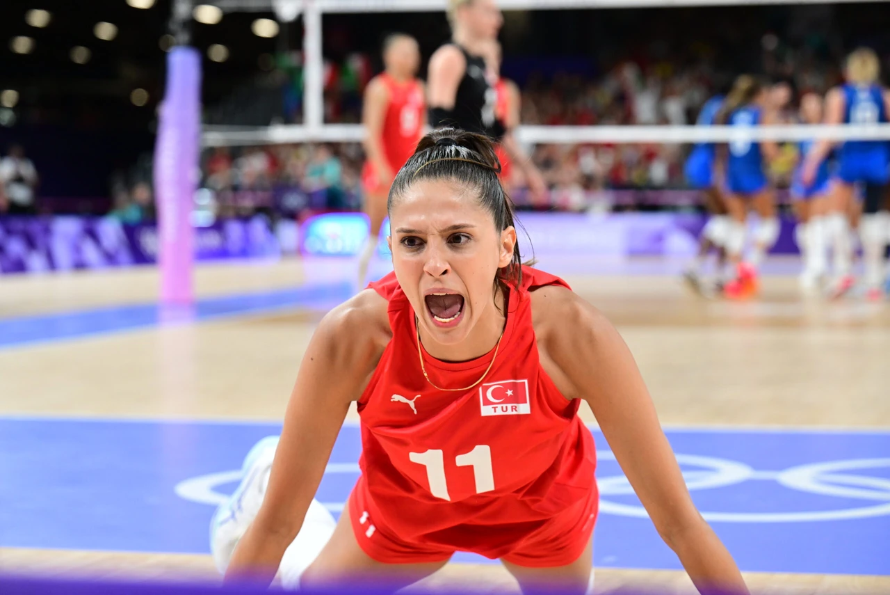 All about Turkish women's volleyball team's striking outside hitter Derya Cebecioglu