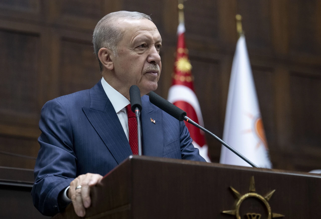 Erdogan discusses Israeli aggression with Lebanese Prime Minister Mikati in phone call