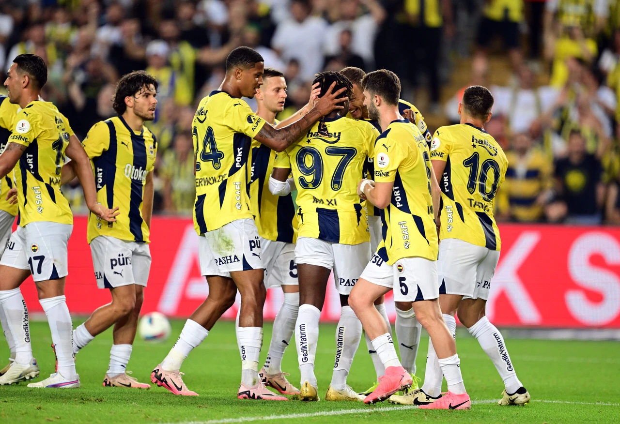 Fenerbahce sets sights on crucial Champions League clash against Lille