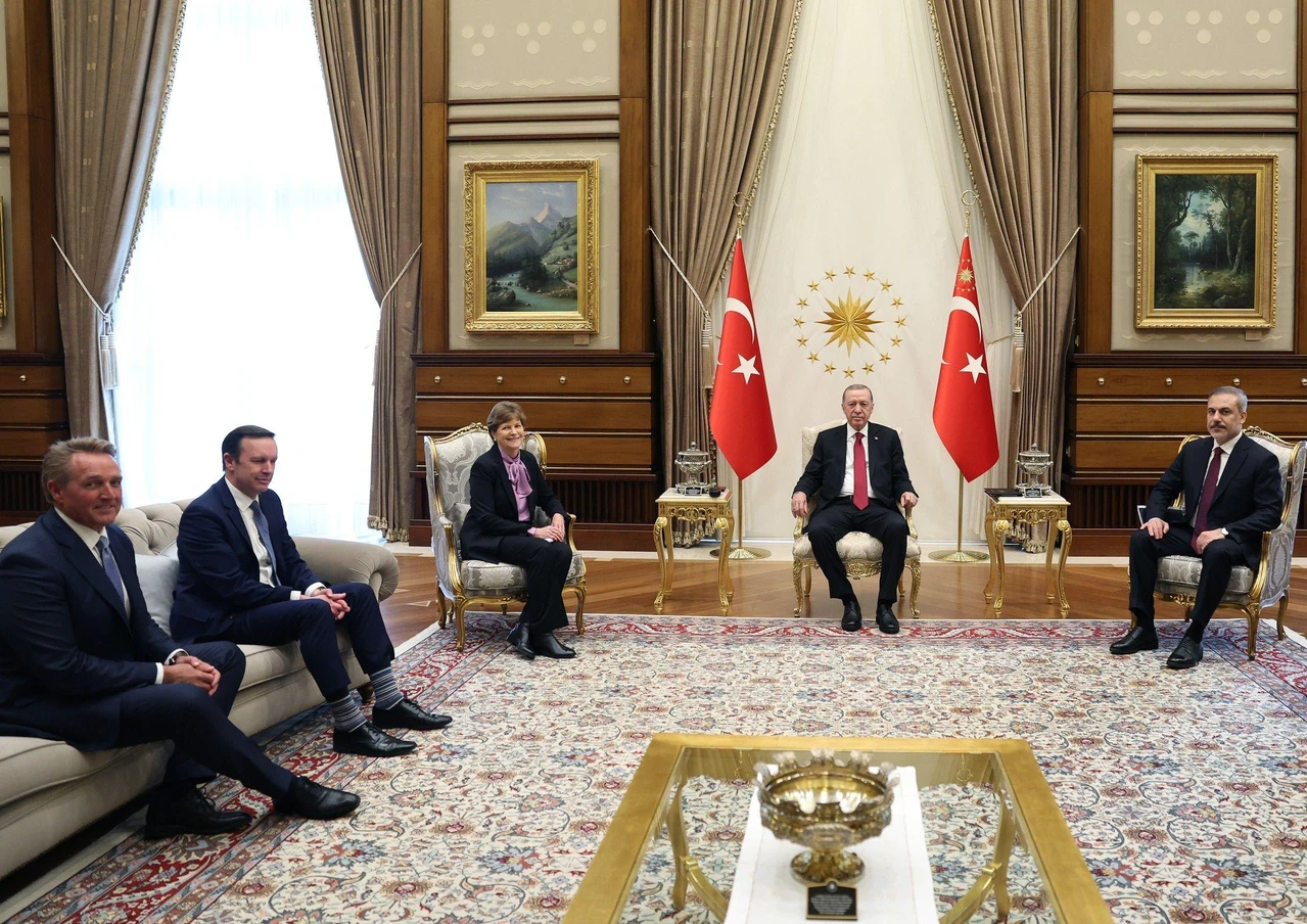 President Erdogan meets U.S. Senators of New Hampshire and Connecticut