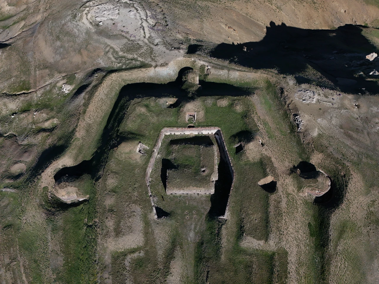 Small Palandoken Fortress preserves its historical grandeur in Türkiye's Erzurum