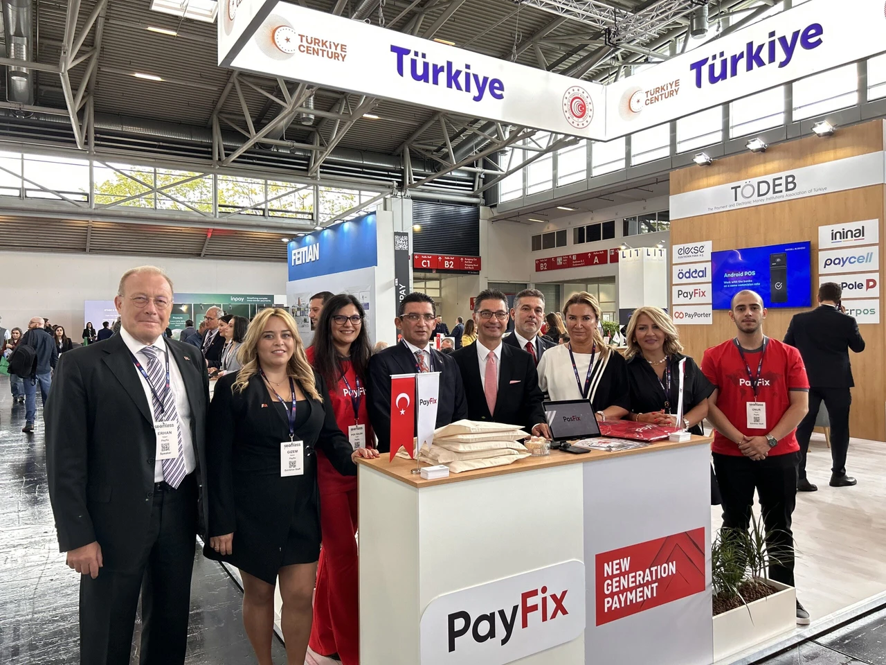 Turkish companies draw significant attention at Seamless Europe 2024 Fair