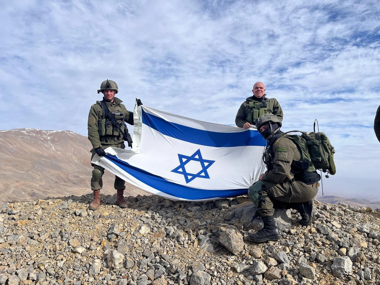 Israel expands military presence in Mount Hermon buffer zone amid Syria tensions