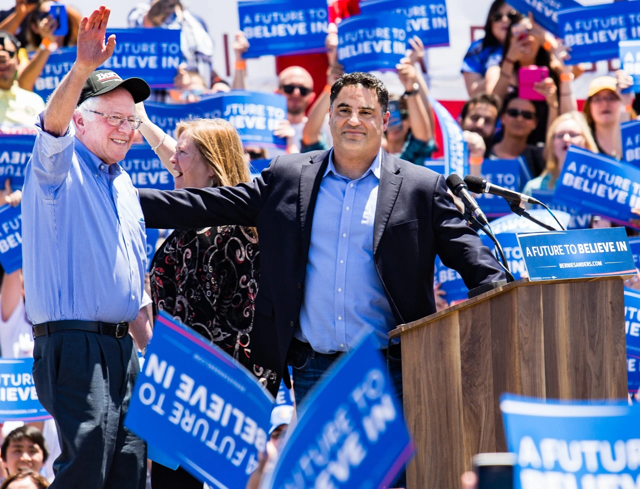 Cenk Uygur and Bernie Sanders at San Jose Rally, May 20, 2016. (WikiMedia Photo)