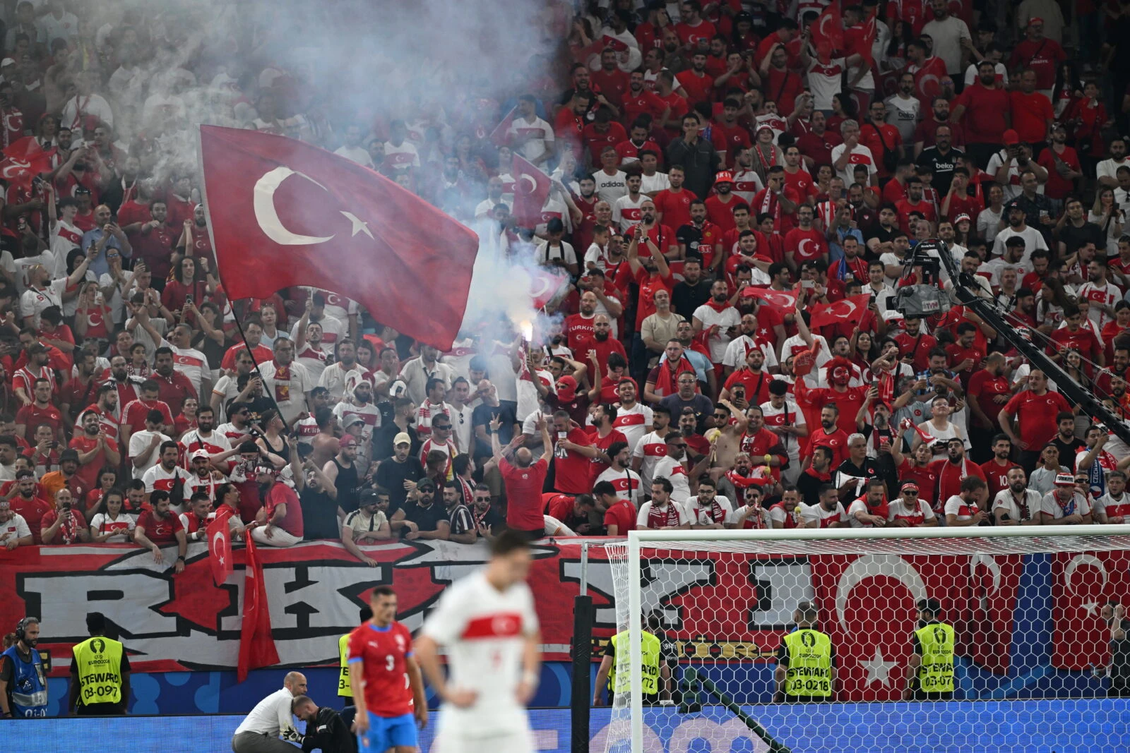 Almanya’nın Euro 2024 maçı öncesi televizyon yayınına ilişkin kararı Türk taraftarları kızdırdı