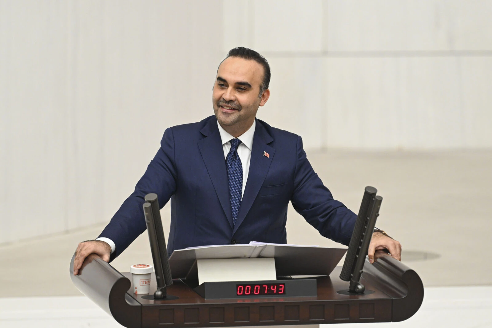 Türkiye to invest B in decarbonization projects across 4 sectors: Industry Minister – Türkiye Today