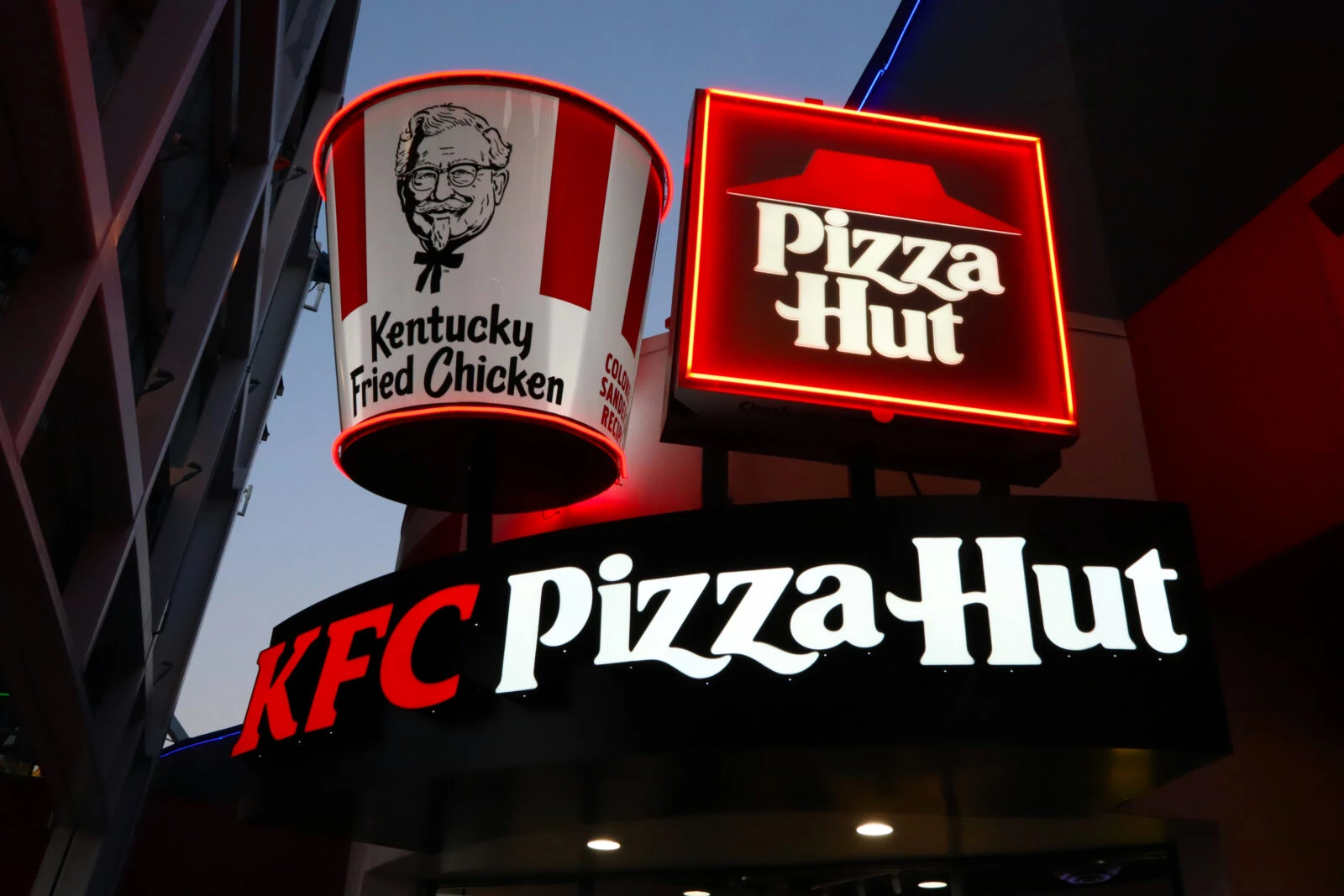 KFC, Pizza Hut workers in Türkiye urge Yum! Brands take action – Türkiye Today