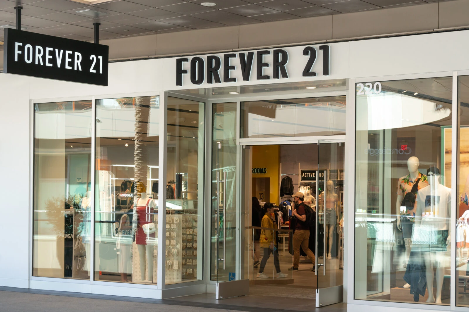 Forever 21 Files Chapter 11 Amid Fierce Competition