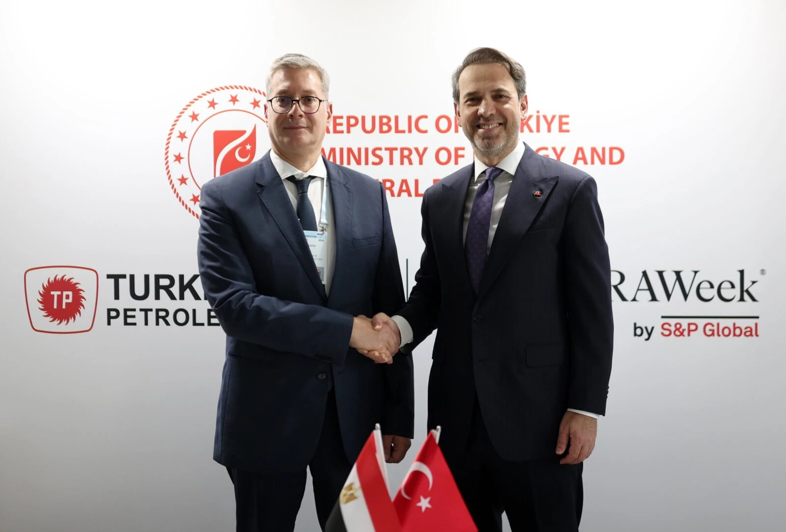 Türkiye, Egypt clinch to power up natural gas cooperation, says energy minister – Türkiye Today