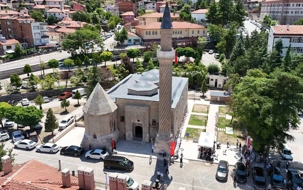 Restoration of 782-year-old Burmali Minaret Mosque completed in Türkiye's Amasya