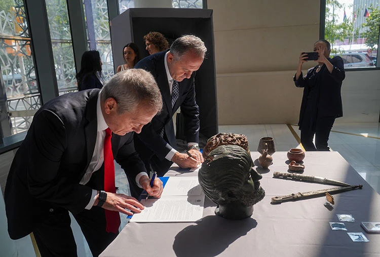 United States finally returns 14 Turkish artifacts after 50 years