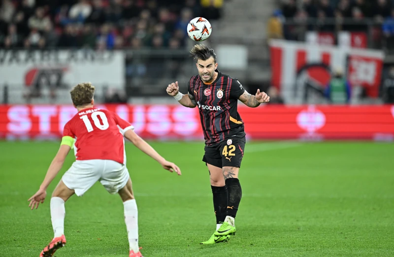 Galatasaray draws 11 with Dutch team AZ Alkmaar in Europa League week 5 Türkiye Today