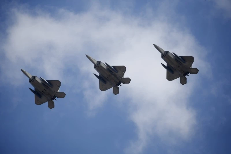 US deploys F-22 stealth fighters to Middle East amid rising tensions with Iran