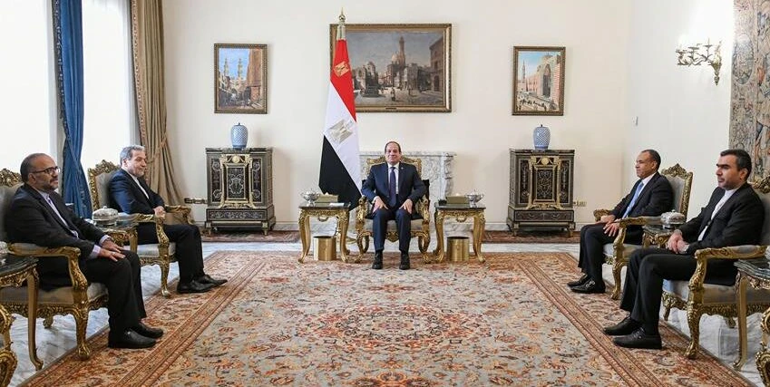 Egypt's el-Sissi meets Iran's foreign minister to discuss regional conflict