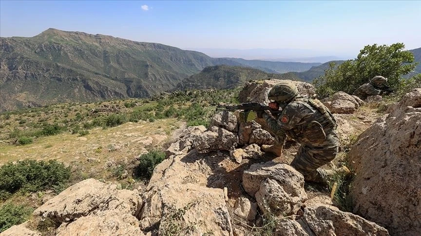 Turkish security forces eliminate 10 PKK terrorists in northern Syria and Iraq