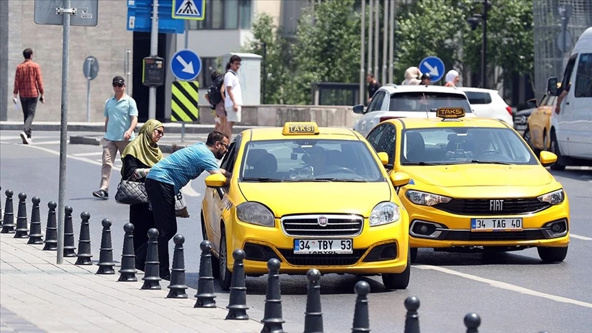 Are Turkish taxi drivers undermining Türkiye's tourism industry?