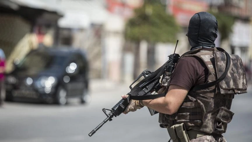 Türkiye detains 12 suspected Deash operatives in counterterrorism raids