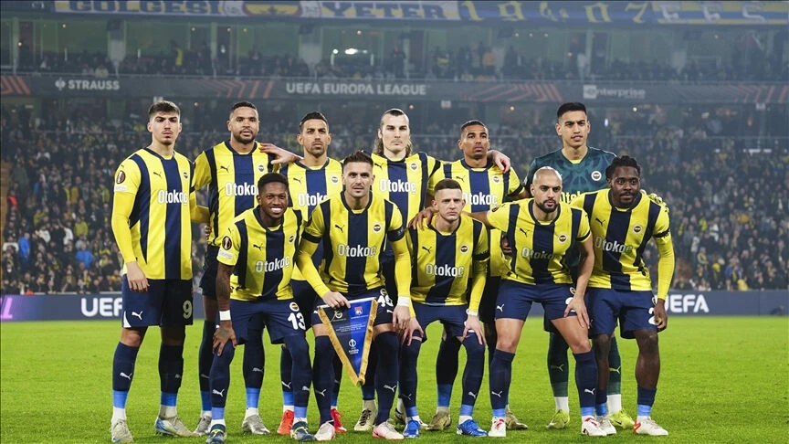 Fenerbahce starting 11 during UEFA Europa League