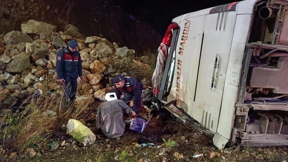 9 dead, 30 injured in tragic bus accident in southern Turkiye