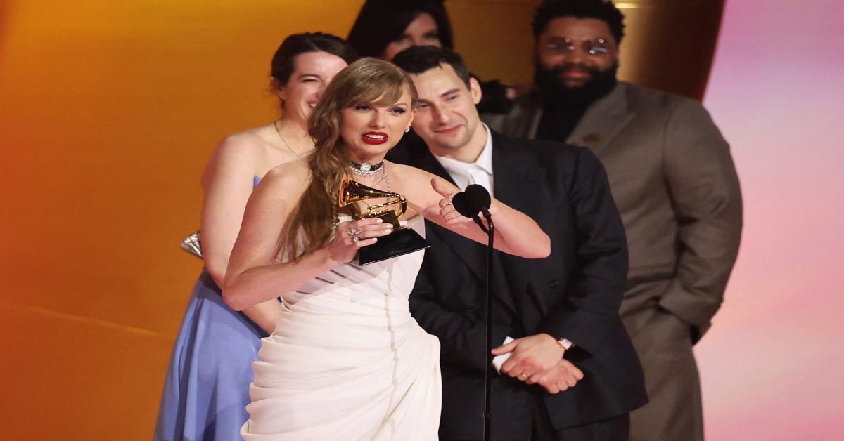 Female artists dominate 66th Grammys: Taylor Swift sets record