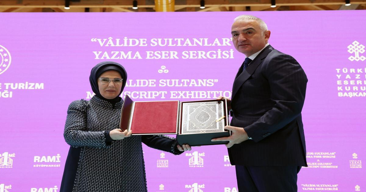First lady inaugurates Valide Sultans Manuscripts exhibition