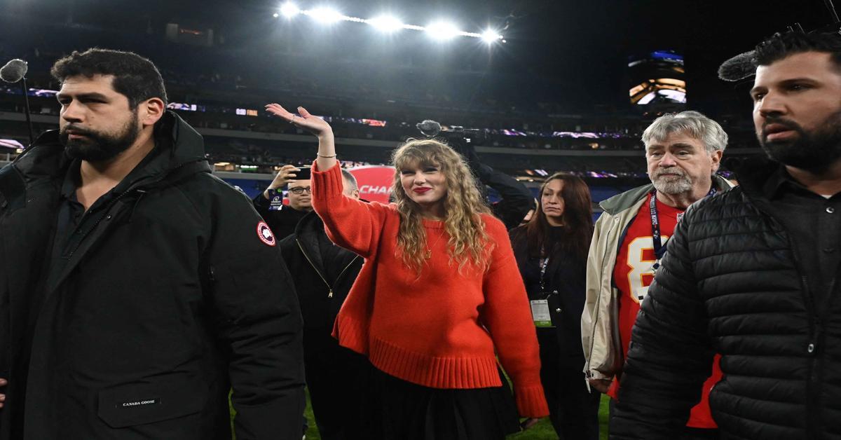 Super Bowl kicks off with Taylor Swift's surprise appearance