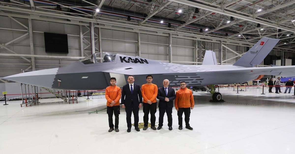 Turkish KAAN fighter jet debuts stunning new look