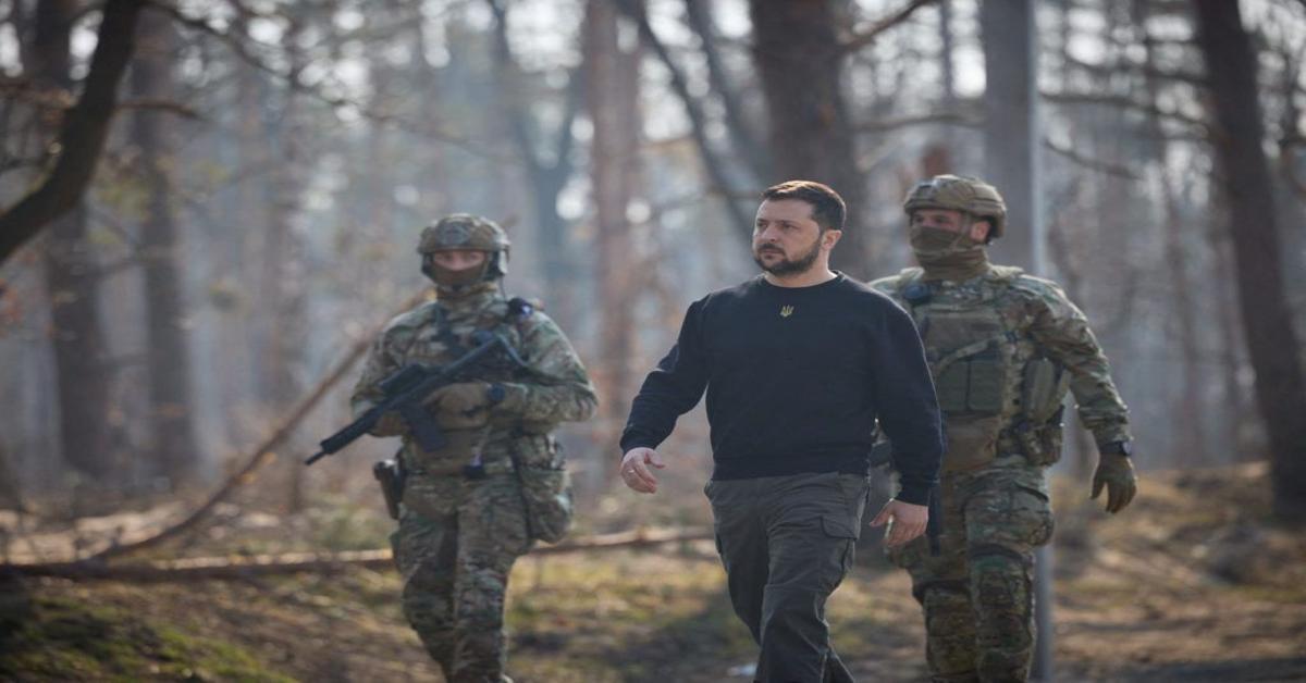 Ukraine's frontlines under threat as Russian military pressure mounts