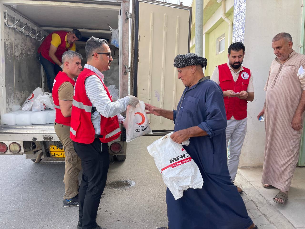 Turkish Red Crescent's Eid al-Adha Campaign reaches Iraq, Niger, and Bosnia