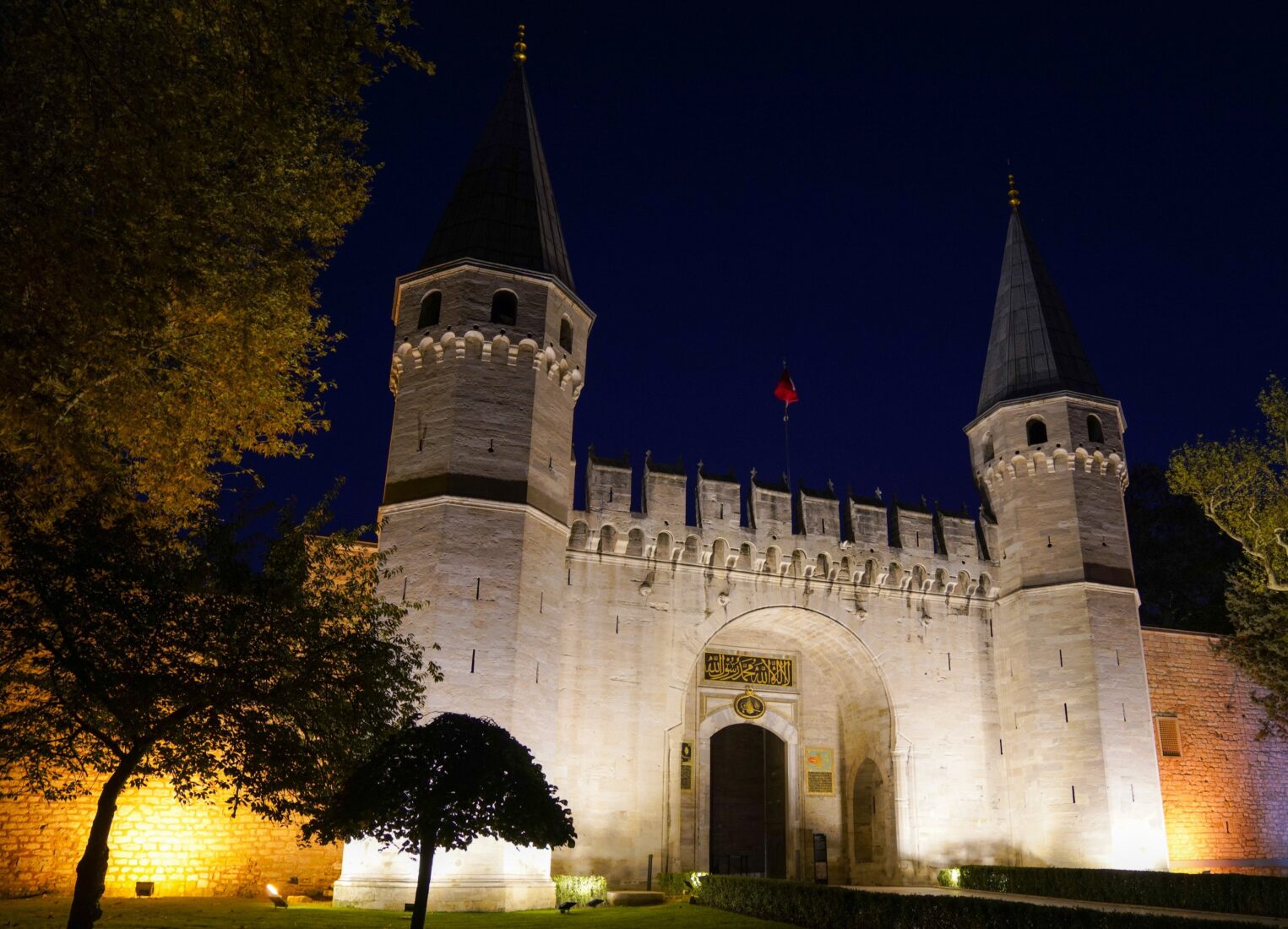 10 well-hidden secrets of Topkapi Palace in Istanbul