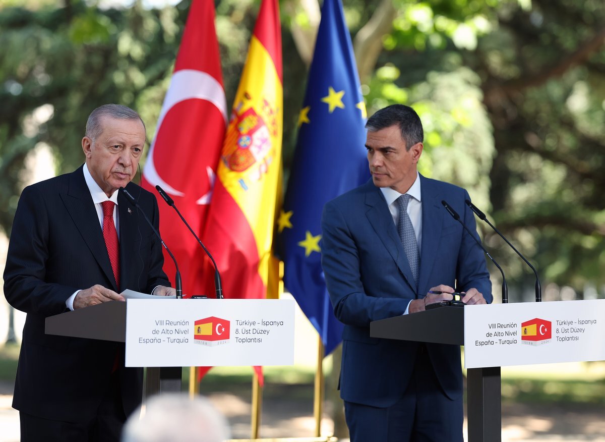 Türkiye, Spain boost defense ties during Erdogan's visit