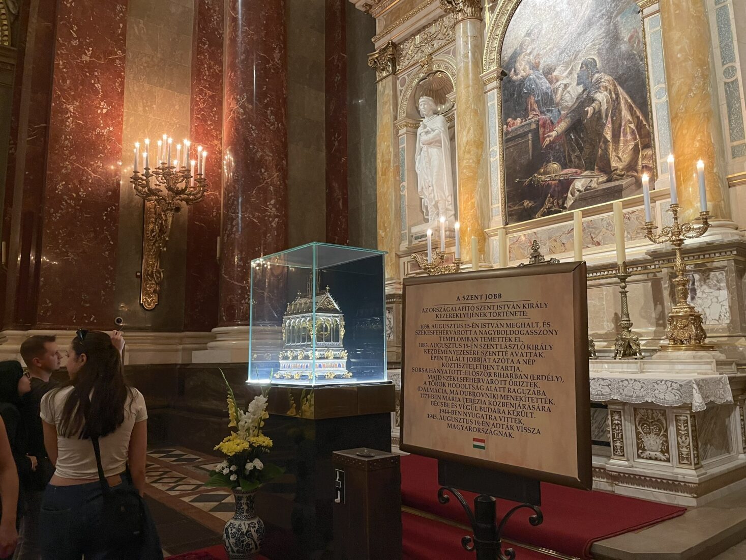 Discover story about St. Stephen's Basilica, secret 'holy right hand' kept during Turkish rule