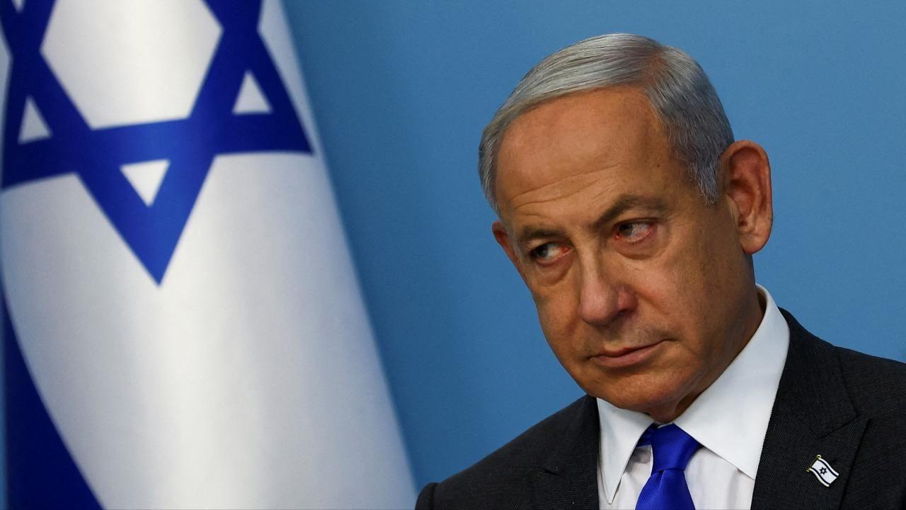Israel's cabinet accepts ceasefire but government may collapse