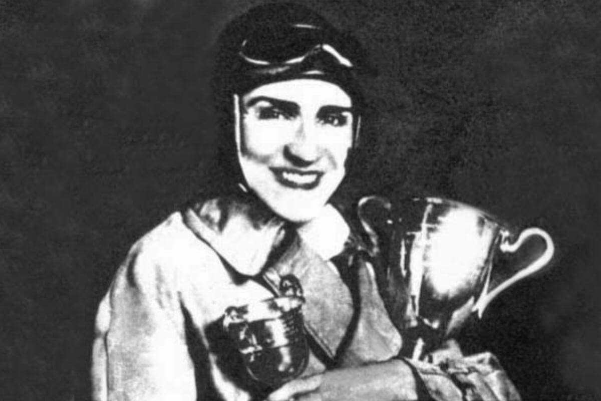 Who was Türkiye's first female racing driver?