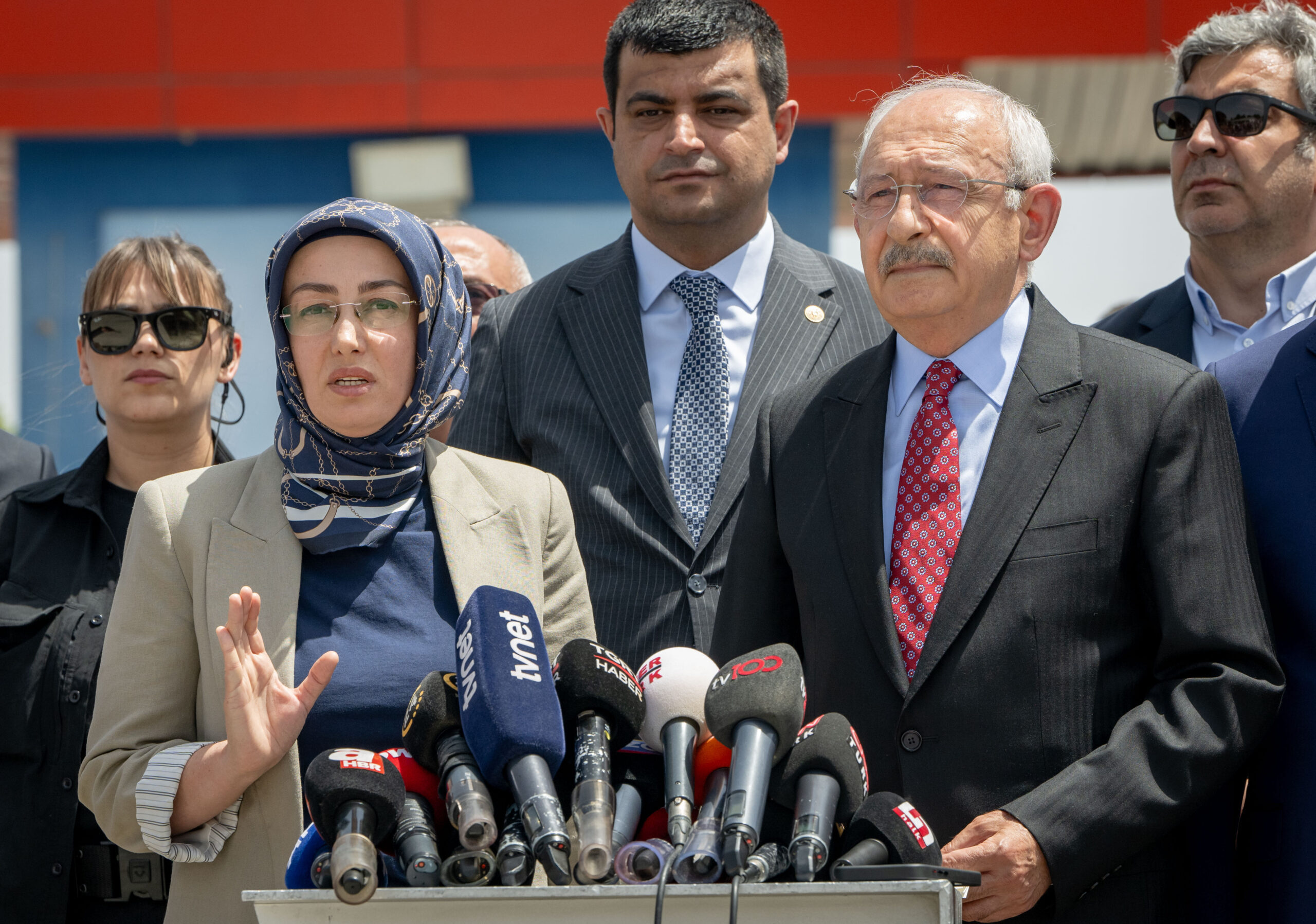 Ayse Ates and Kemal Kilicdaroglu advocate for justice in Sinan Ates murder trial