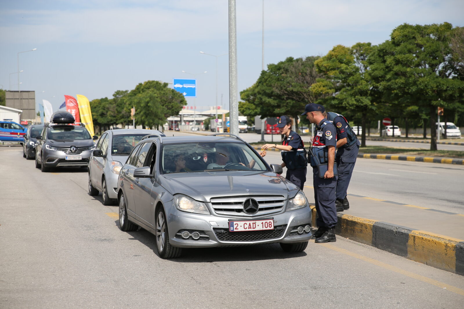 800,000 expats enter Türkiye from Bulgaria, setting record at Kapikule border