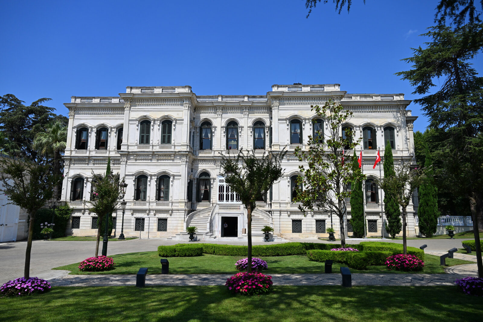 Erdogan inaugurates restored Yildiz Palace, highlights significance