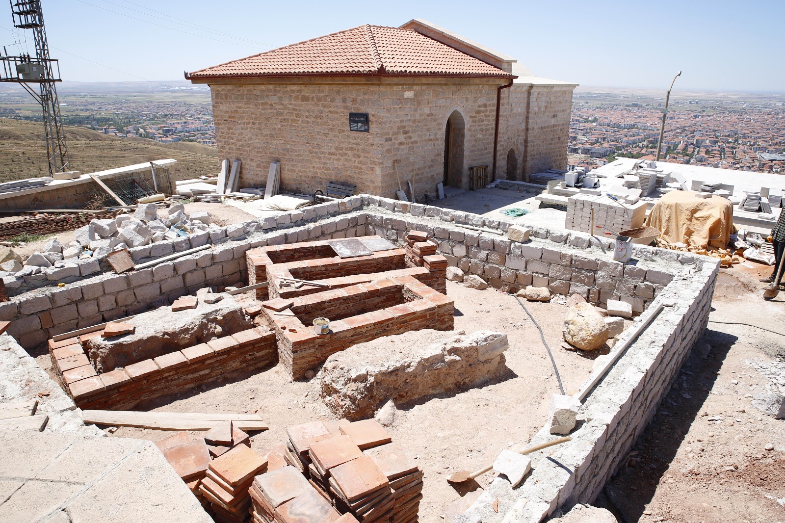 Five 800-year-old Seljuk tombs discovered in Türkiye's Aksaray