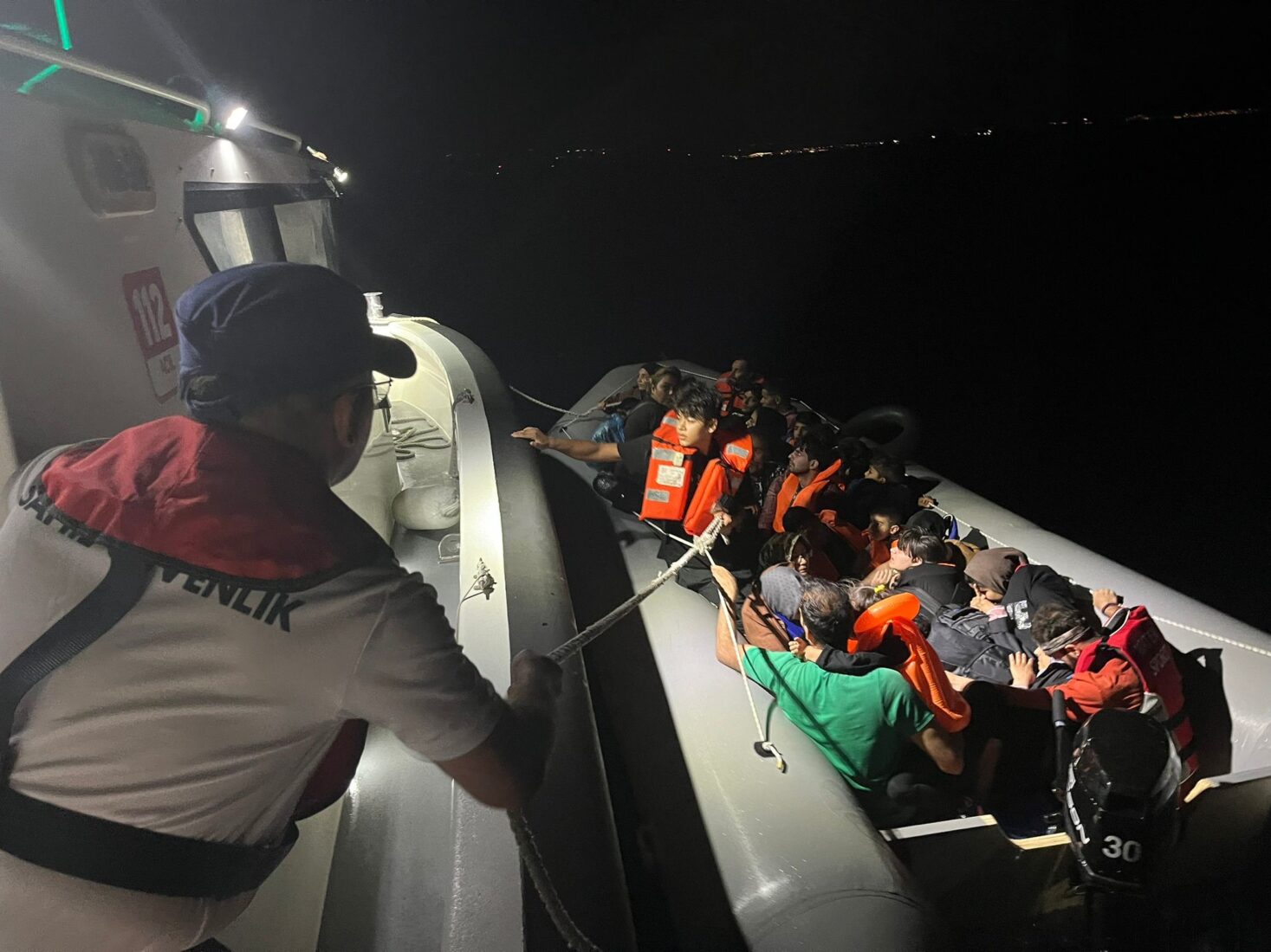 Nearly 90 migrants, including 46 children, apprehended off Türkiye's Urla