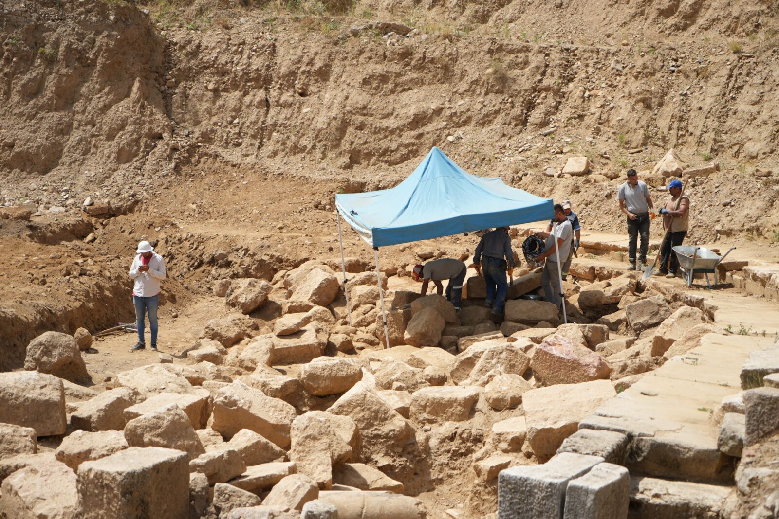 Ancient theater of Philadelphia discovered in Manisa, Türkiye