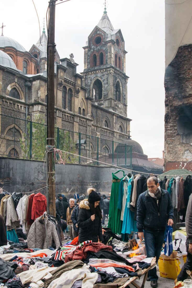 Journey through Türkiye's antique and flea markets